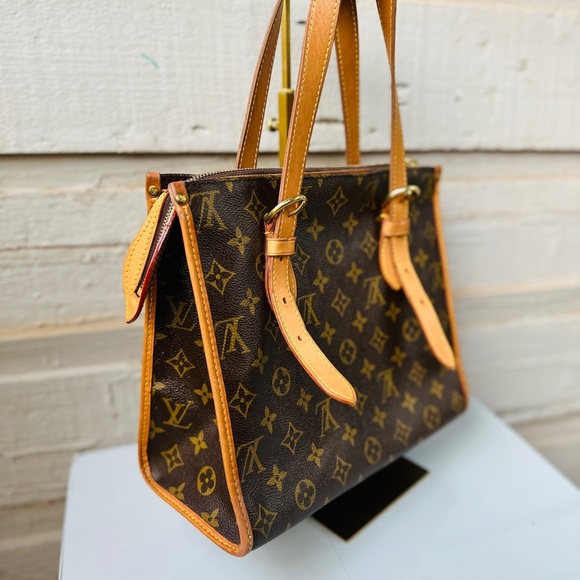 LOUIS VUITTON LV Poppincourt shoulder bag with COA - Picture 6 of 17